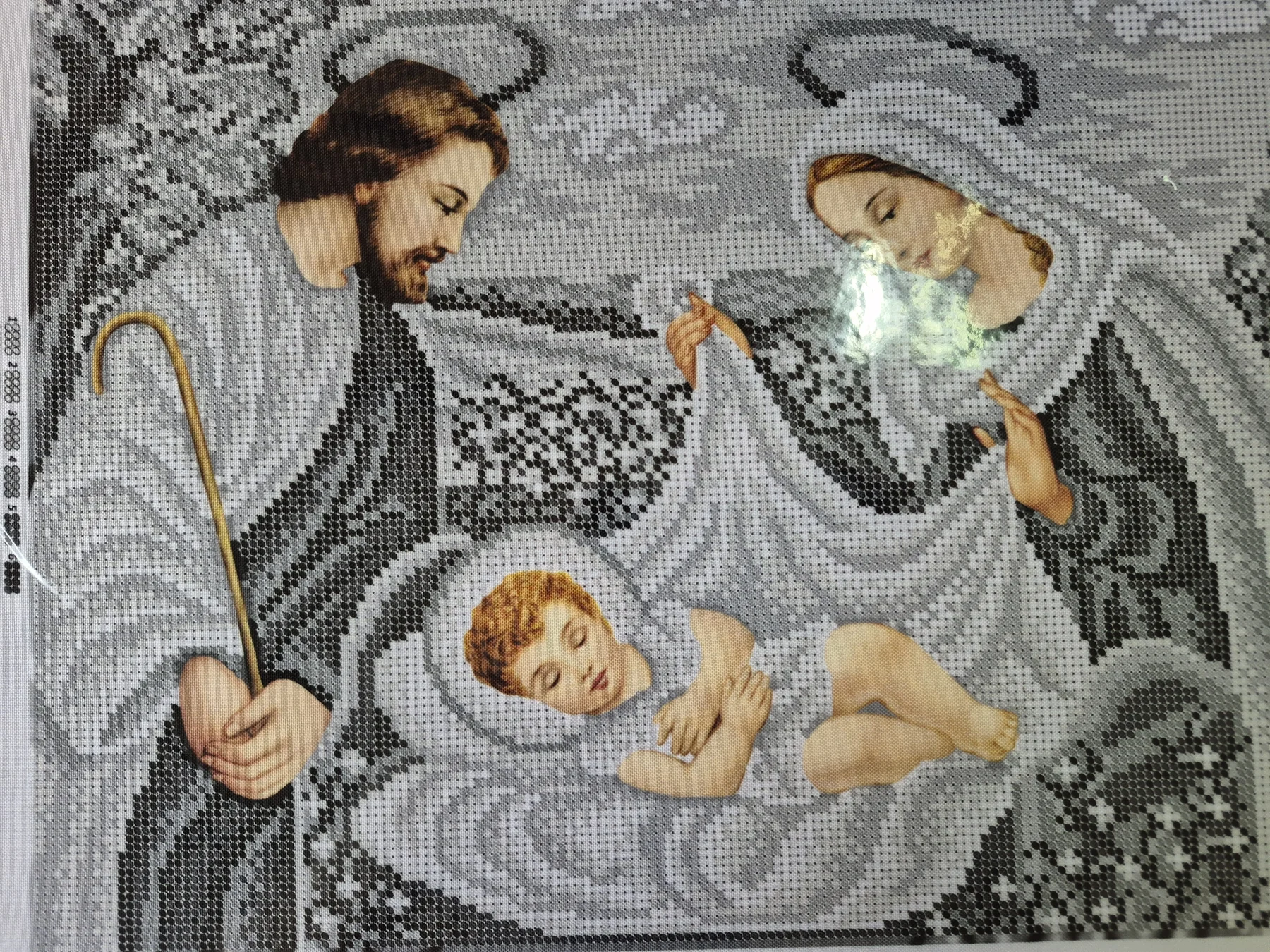 Свята Родина у сріблястих тонах